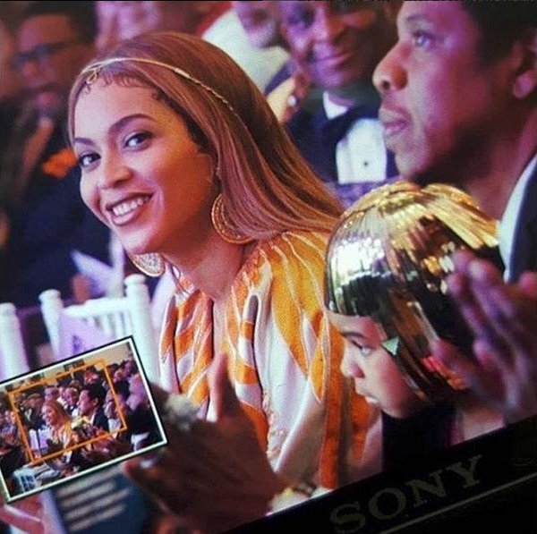 Η στιγμή που η 6χρονη κόρη της Μπιγιονσέ ποντάρει 19.000 δολάρια για ένα έργο τέχνης [εικόνες & βίντεο] | iefimerida.gr 0