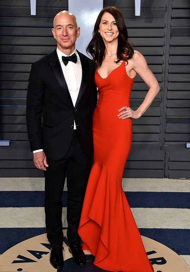 Αποκάλυψη: Αυτό είναι το μόνο πράγμα που ο Μπέζος απαγόρευσε στη γυναίκα του να διεκδικήσει από την περιουσία τους [εικόνες] | iefimerida.gr 1