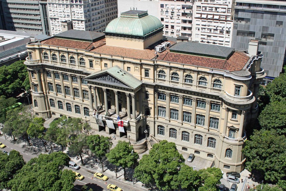 Και κλασικό στοιχείο στη Biblioteca Nacional