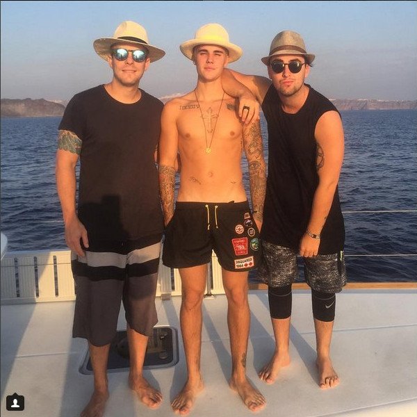 Ο Τζάστιν Μπίμπερ στη Σαντορίνη -Οι φωτογραφίες του που είδαν 39 εκατ. άτομα [εικόνες] | iefimerida.gr 1