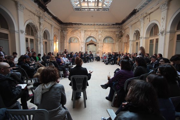 Με 3.500 επισκέπτες και 85 καλλιτέχνες, είναι εντυπωσιακός ο πρώτος απολογισμός της Μπιενάλε [εικόνες] | iefimerida.gr 1