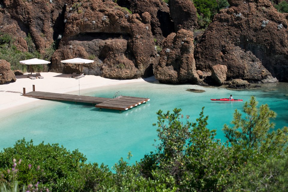 Μια υπέροχη γωνιά της Ελλάδας στους 4 ασυνήθιστους προορισμούς της Μεσογείου για γιοτ [εικόνες] | iefimerida.gr 10