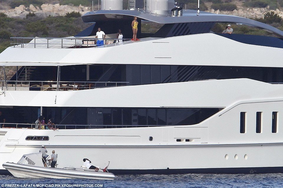 Το απίστευτο άλμα της Μπιγιονσέ -Πήδηξε από 9 μέτρα στο κενό [εικόνες]  | iefimerida.gr 1