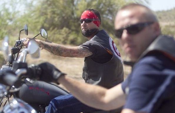 Μία συμμορία για τα παιδιά: Μηχανόβιοι φύλακες άγγελοι προστατεύουν τα θύματα κακοποίησης [εικόνες] | iefimerida.gr 4