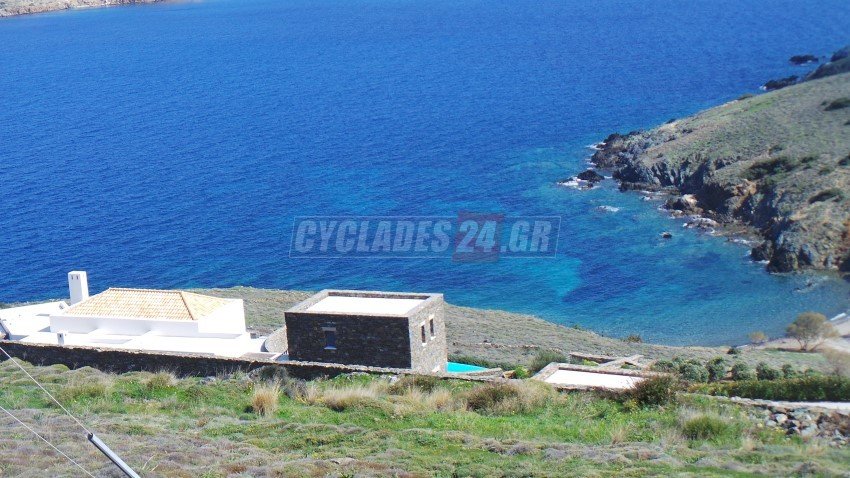 Aυτή είναι η βίλα του ζεύγους Παπαδημητρίου-Αντωνοπούλου στη Σύρο [εικόνες & βίντεο] | iefimerida.gr 0