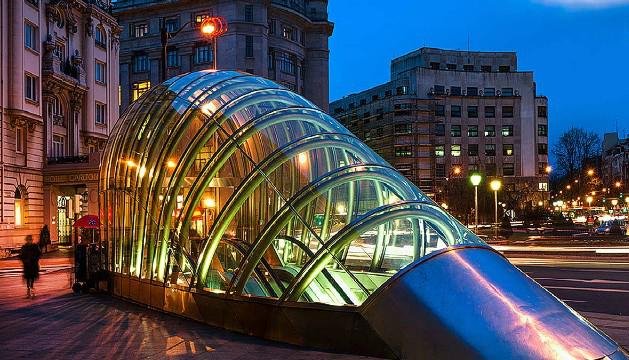 CNN: Υπόγεια μαγεία -Αυτοί είναι οι 12 πιο εντυπωσιακοί σταθμοί μετρό της Ευρώπης [εικόνες] | iefimerida.gr 7