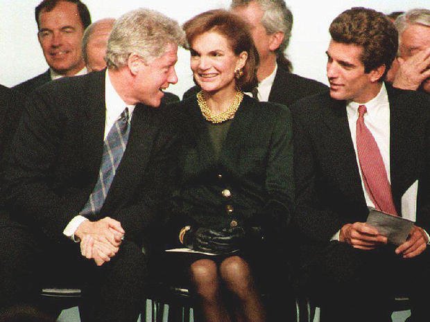 Απίστευτο: Ο Μπιλ Κλίντον προσπάθησε να «ρίξει» και την Τζάκι Κένεντι [εικόνες] | iefimerida.gr 0