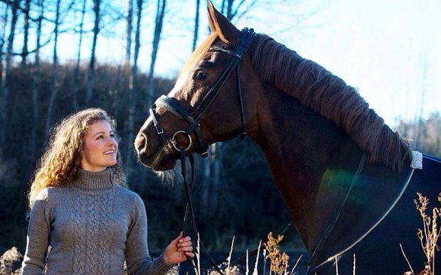 Η νεότερη μεγιστάνας του κόσμου: 19 ετών, 1,2 δισ. [εικόνες] | iefimerida.gr 2