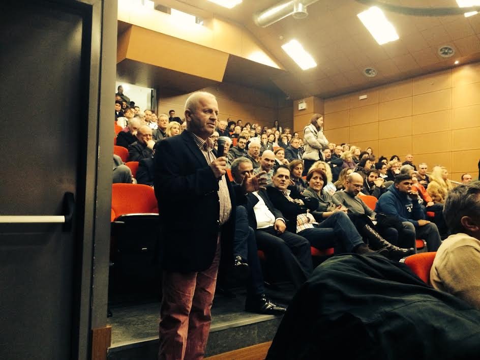 Ο Θεοδωράκης μιλά για το Santa Barbara College όπου φοίτησε και για τη θεία Δάφνη Σημίτη -Η κόντρα με τον Μπίλι τον συμμαθητή του [εικόνα] | iefimerida.gr 0