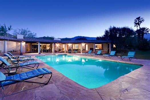 Τα σπίτια των διάσημων βγαίνουν στο... νοίκι -Με 106 δολάρια μένεις στην οικία του Τζιμ Μόρισον! [εικόνες] | iefimerida.gr 2