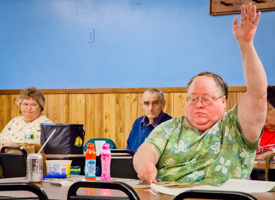 Ο μαγικός κόσμος του μπίνγκο -Παιχνίδι τύχης που παίζεται μετά μανίας από βαριεστημένους συνταξιούχους [εικόνες] | iefimerida.gr 2