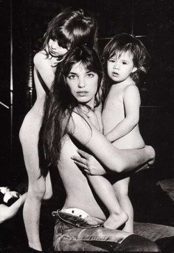 Τζέιν Μπίρκιν: Η ολική κατάρρευση μετά την αυτοκτονία της κόρης της [εικόνες] | iefimerida.gr 6