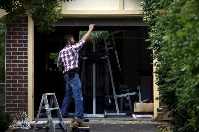 Το ντου της αστυνομίας στο σπίτι του ανθρώπου πίσω από το BitCoin | iefimerida.gr 1