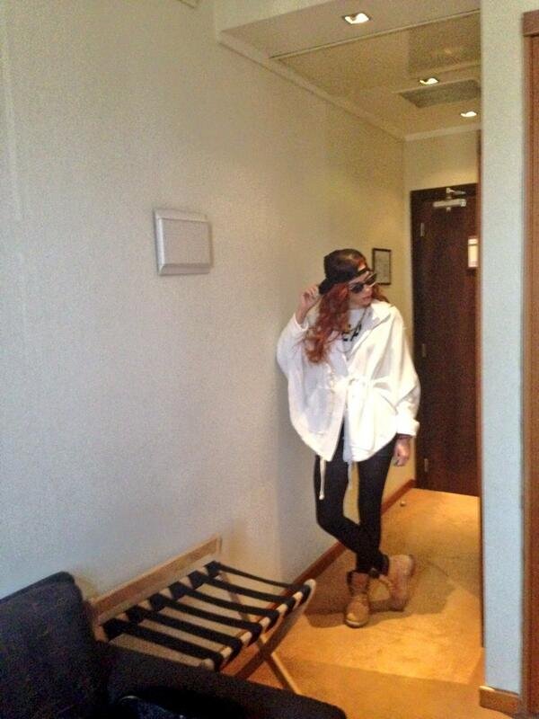 Η selfie της Στικούδη που έκανε πιο... ζεστό το πρωινό του Σαββάτου -Στο κρεβάτι, χωρίς μακιγιάζ [εικόνες] | iefimerida.gr 2