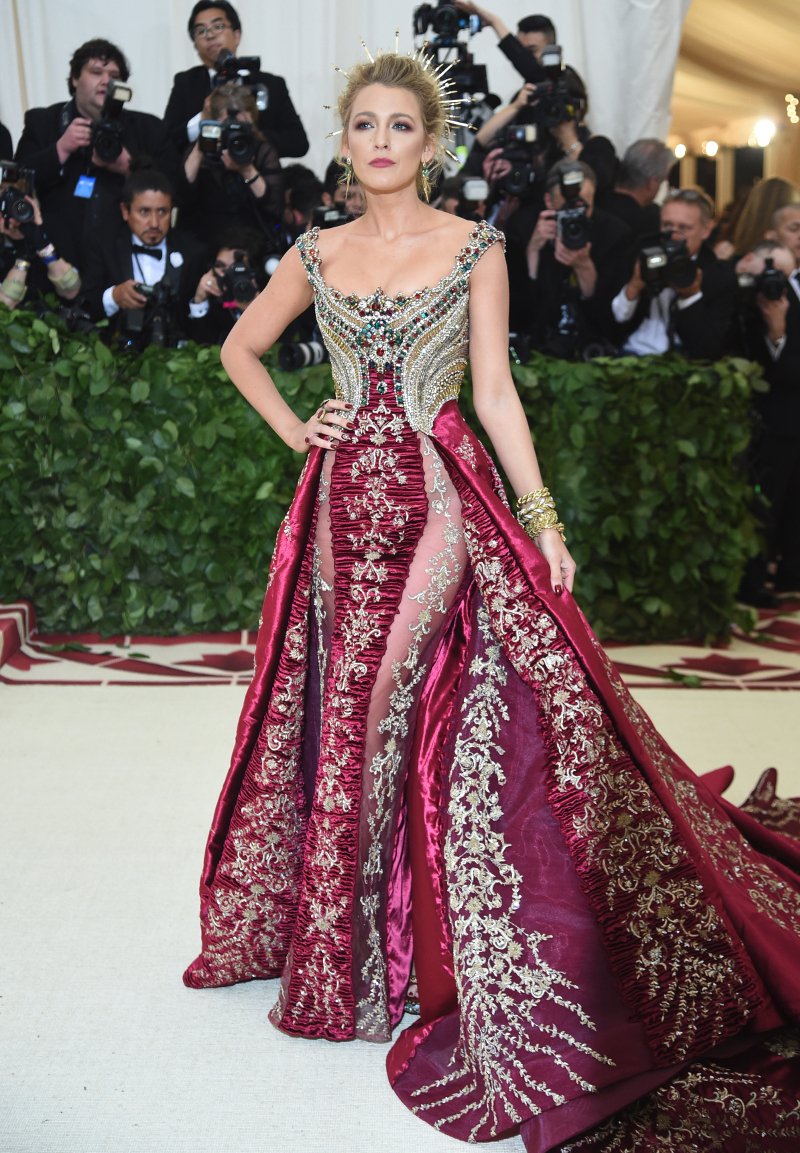 Met Gala: Οσκαρ φορέματος στην Μπλέικ Λάιβλι -Σαν βασίλισσα της Αναγέννησης [εικόνες] | iefimerida.gr 0