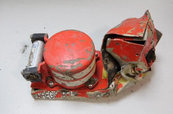 Αυτό είναι το μαύρο κουτί του Airbus που συνετρίβη στις Γαλλικές Αλπεις [εικόνες] | iefimerida.gr 1