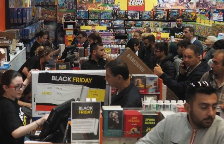 Σάρωσε η Black Friday -Αύξηση πάνω από 40% στον τζίρο των καταστημάτων | iefimerida.gr 3