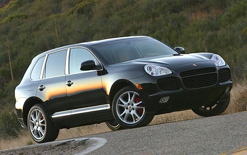 Ούτε μια Ferrari, ούτε καν ένα Hummer - Καταραμένη Τρόικα... | iefimerida.gr 4