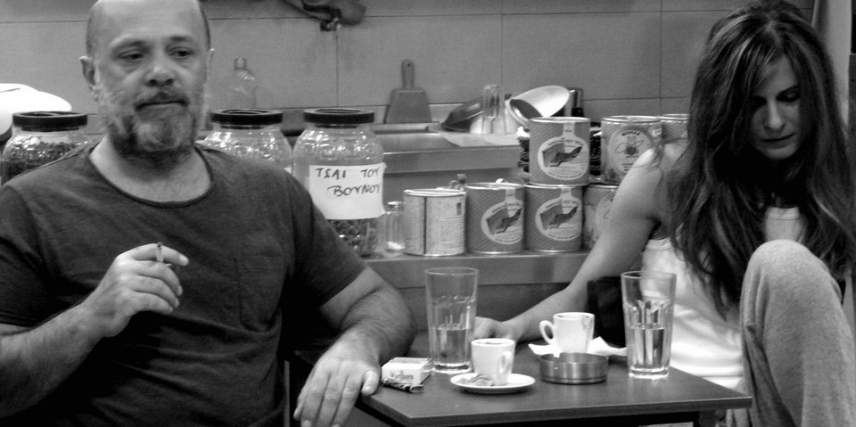 Ενα έργο που περιοδεύει στα καφενεία της Ελλάδας -Την Κυριακή στα Εξάρχεια-Μοναδική εμπειρία [εικόνες] | iefimerida.gr 3