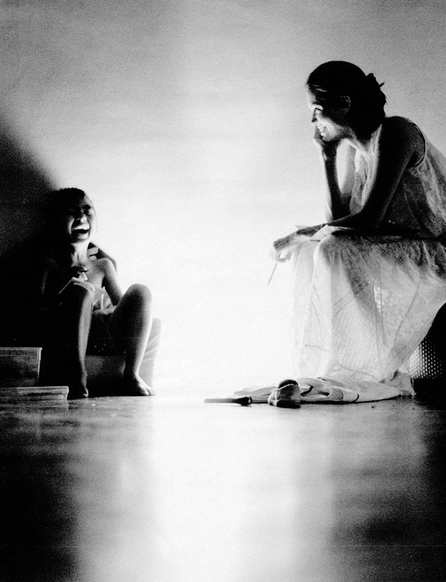 Οι συγκλονιστικές φωτογραφίες της Αντζελίνα Τζολί που έβγαλε ο ίδιος ο Μπραντ Πιτ [εικόνες] | iefimerida.gr 5