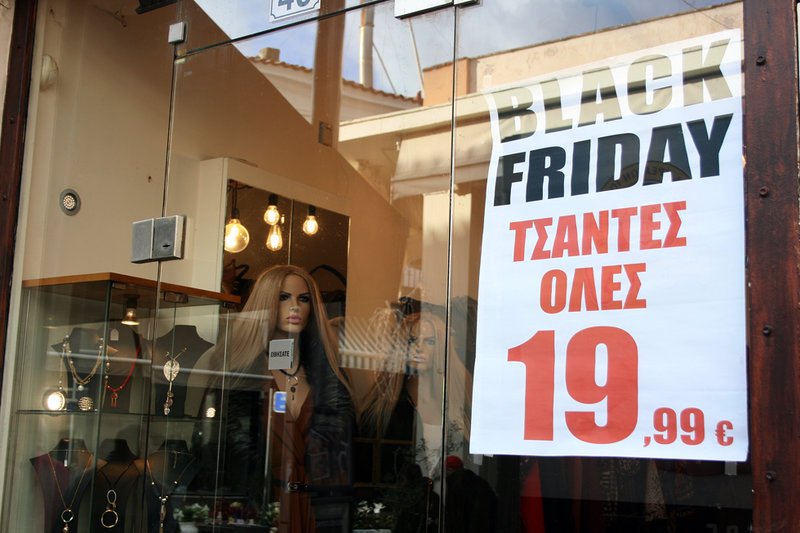 Black Friday μανία στα συνοικιακά μαγαζιά: Προσφορές σε νύχια, τυρόπιτες, καφέδες! [εικόνες] | iefimerida.gr 7