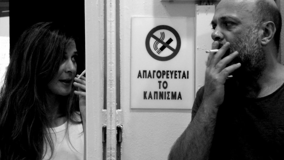 Ενα έργο που περιοδεύει στα καφενεία της Ελλάδας -Την Κυριακή στα Εξάρχεια-Μοναδική εμπειρία [εικόνες] | iefimerida.gr 2