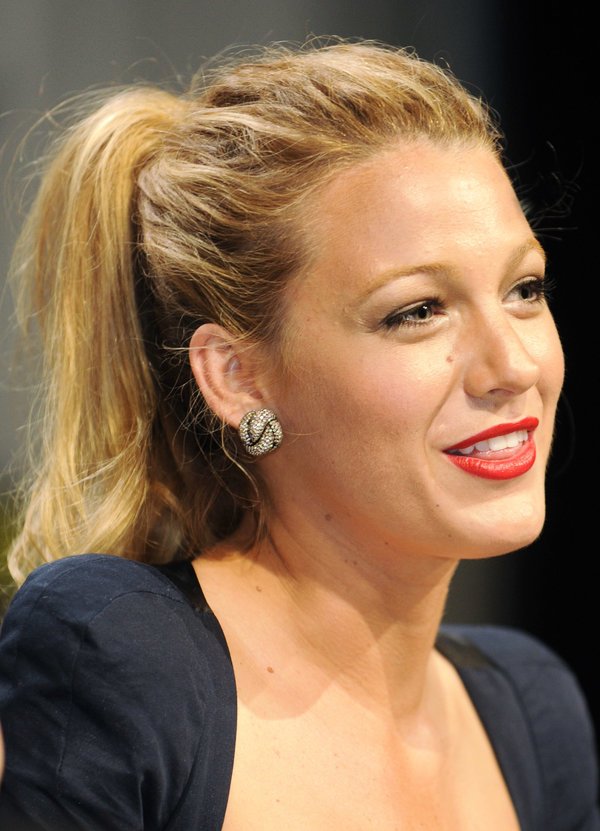 Οι αλογοουρές των σταρς -Από την Οντρεϊ και την Μπαρντό, στην Μίντλετον και την Μαντόνα [εικόνες] | iefimerida.gr 13