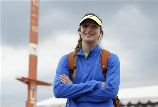 Η τυφλή αθλήτρια του άλματος επί κοντώ που συγκινεί με την απίστευτη θέλησή της -Σαρώνει το ένα μετάλλιο μετά το άλλο [εικόνες&βίντεο] | iefimerida.gr 0