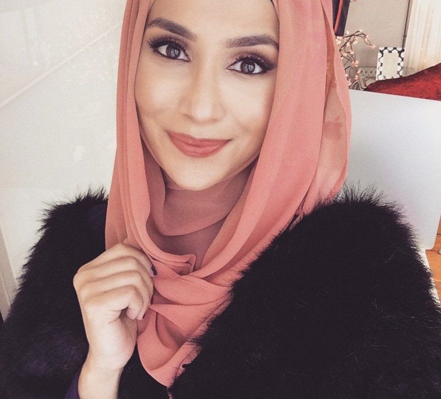 Η μουσουλμάνα fashion blogger που κάνει θραύση -Λανσάρει μοδάτες μαντίλες [εικόνες] | iefimerida.gr 2