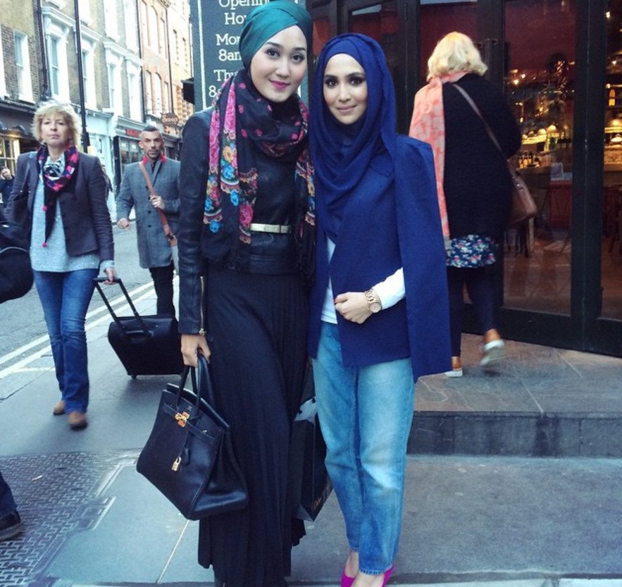 Η μουσουλμάνα fashion blogger που κάνει θραύση -Λανσάρει μοδάτες μαντίλες [εικόνες] | iefimerida.gr 3