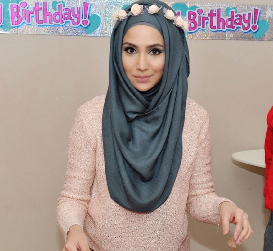 Η μουσουλμάνα fashion blogger που κάνει θραύση -Λανσάρει μοδάτες μαντίλες [εικόνες] | iefimerida.gr 4