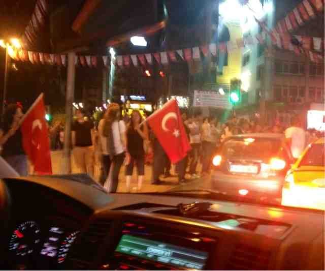 Η Ελληνίδα Next Top Model που διαδηλώνει στην Κωνσταντινούπολη [εικόνες]  | iefimerida.gr 1