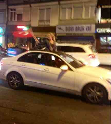 Η Ελληνίδα Next Top Model που διαδηλώνει στην Κωνσταντινούπολη [εικόνες]  | iefimerida.gr 2