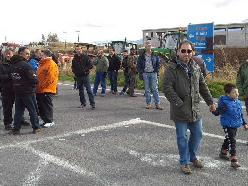 Ραντεβού στους δρόμους δίνουν οι αγρότες – Στήθηκε το πρώτο μπλόκο στη Βοιωτία | iefimerida.gr 2