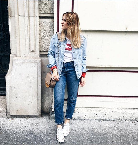 Πώς ένα απλό, φαρδύ t-shirt Levi's έχει γίνει απόλυτη μόδα -Το φορούν με τα πάντα [εικόνες] | iefimerida.gr 7