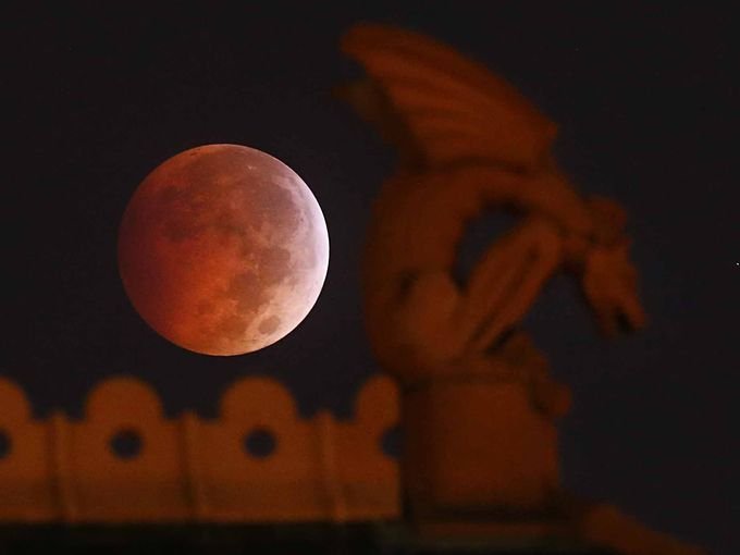 Το «ματωμένο» φεγγάρι -Μαγικές φωτογραφίες από την ολική έκλειψη σελήνης | iefimerida.gr 7