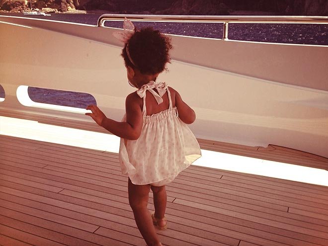 Η ζωή για τους μπόμπιρες των διάσημων – Σπα, διακοπές σε υπερπολυτελή σκάφη και επιδείξεις μόδας [εικόνες] | iefimerida.gr 2