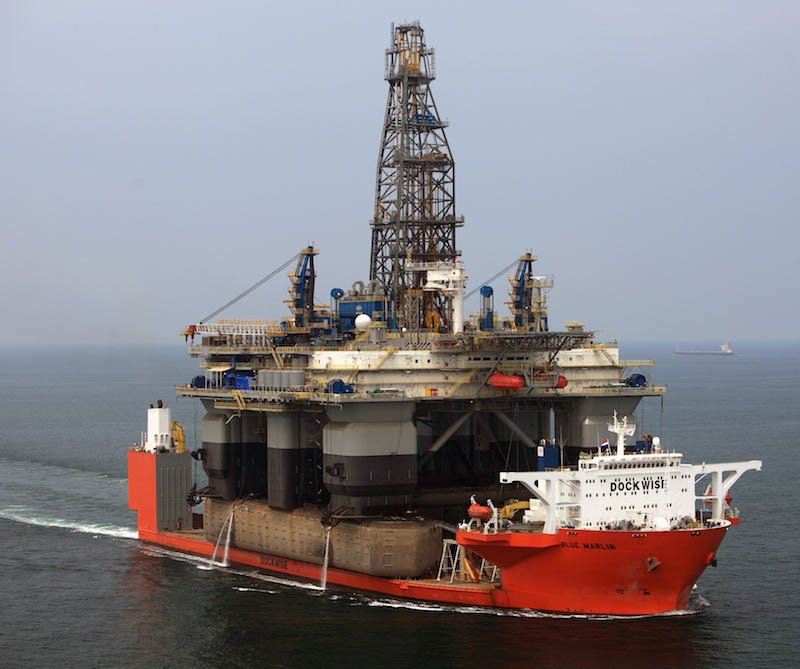 Blue Marlin: Το πλοίο θηρίο που μεταφέρει άλλα πλοία [εικόνες και βίντεο] | iefimerida.gr 0