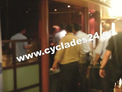 Πανικός εν πλω στο Blue Star 2-Κρατούμενοι προσπάθησαν να αποδράσουν [εικόνες] | iefimerida.gr 2