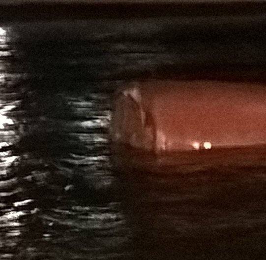 Το Blue Star Paros προσέκρουσε στο λιμάνι του Πειραιά [εικόνες] | iefimerida.gr 1