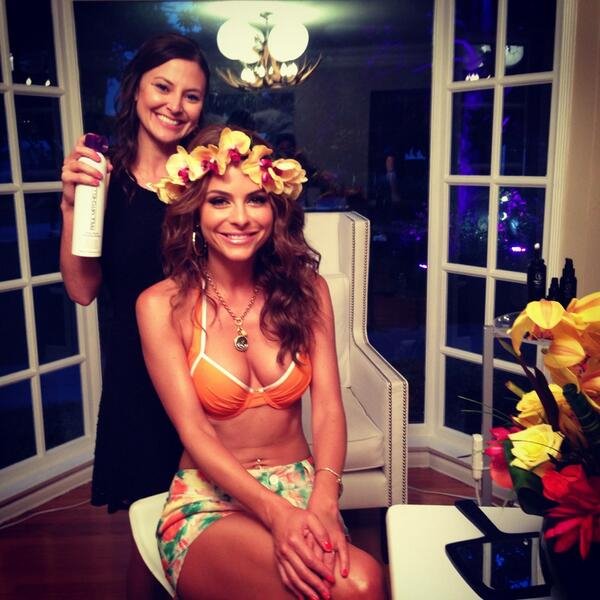 Πάρτι γενεθλίων με μπικίνι και χαβανέζικο στυλ για τη Μαρία Μενούνος [εικόνες] | iefimerida.gr 2