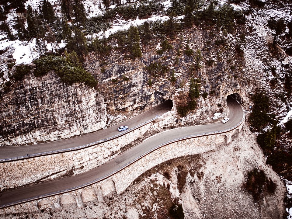 Η θρυλική 2002 της BMW βάζει ξανά φωτιά στους δρόμους [εικόνες-βίντεο] | iefimerida.gr 7