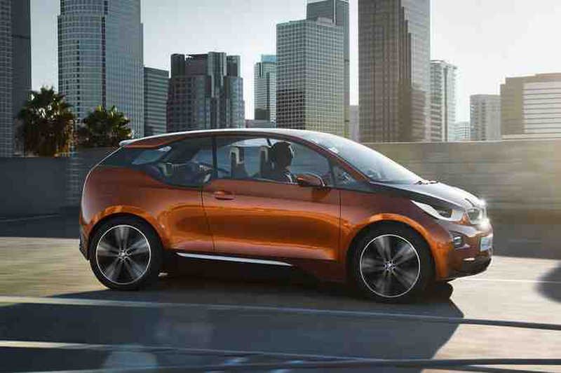 BMW i3: Μαζί με το ηλεκτρικό θα παίρνεις και μια 5άρα | iefimerida.gr 0