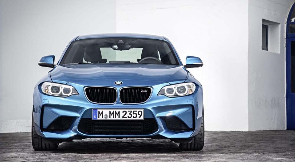 H BMW παρουσίασε επίσημα τη Μ2 με τα 370 άλογα [βίντεο] | iefimerida.gr 0