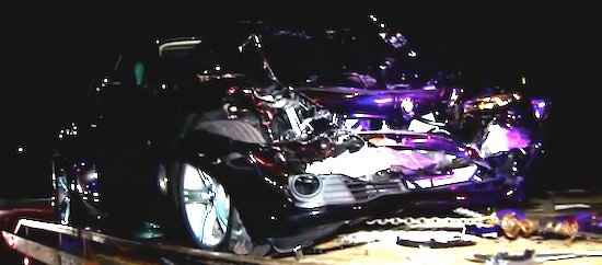 Γιαγιά τρακάρει πολυτελή BMW και βγαίνει έξω με μπικίνι [εικόνες] | iefimerida.gr 1