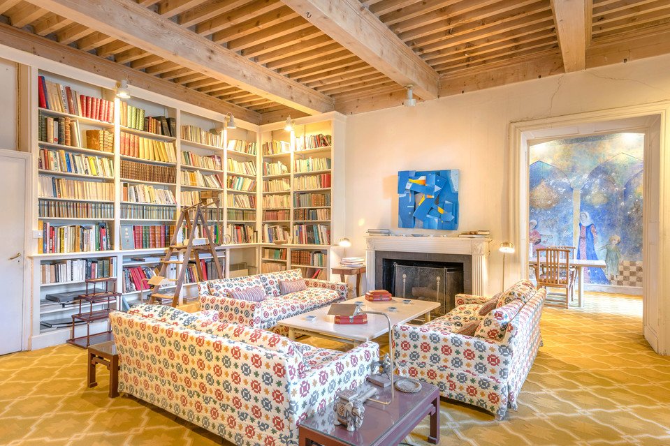 Chateau de Castille: Εντυπωσιακό πέτρινο κάστρο με τοιχογραφίες του Πικάσο - Πωλείται αντί 10 εκατ. ευρώ [εικόνες] | iefimerida.gr 5