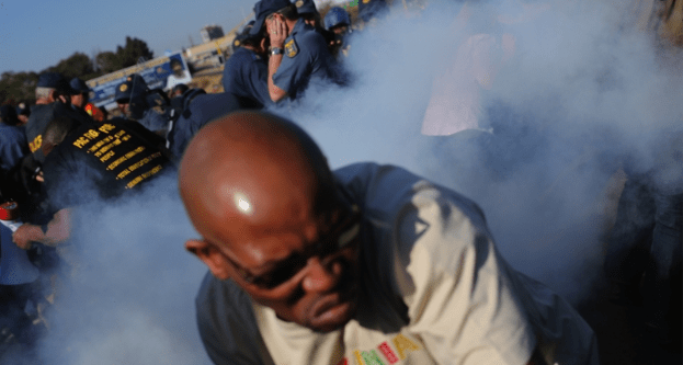 Επεισόδια πριν από την ομιλία του Ομπάμα στη Νότια Αφρική [εικόνες] | iefimerida.gr 3