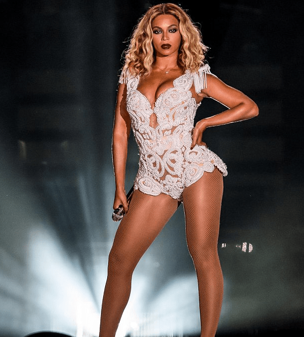 Η Μπιγιονσέ ξέρει να το κουνάει πολύ καλά-Έβαλε εξτένσιον και το πανηγυρίζει δεόντως σε συναυλία στο Ρίο [εικόνες] | iefimerida.gr 0