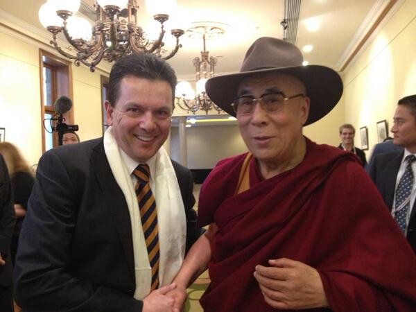 Νικ Ξενοφών: Ο ομογενής γερουσιαστής που ίδρυσε δικό του κόμμα στην Αυστραλία [εικόνες] | iefimerida.gr 1