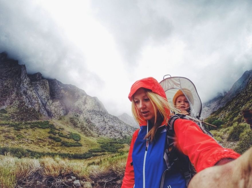 Ορειβάτης 2 ετών: Ανέβηκε 483 χιλιόμετρα με τους γονείς του [εικόνες] | iefimerida.gr 0